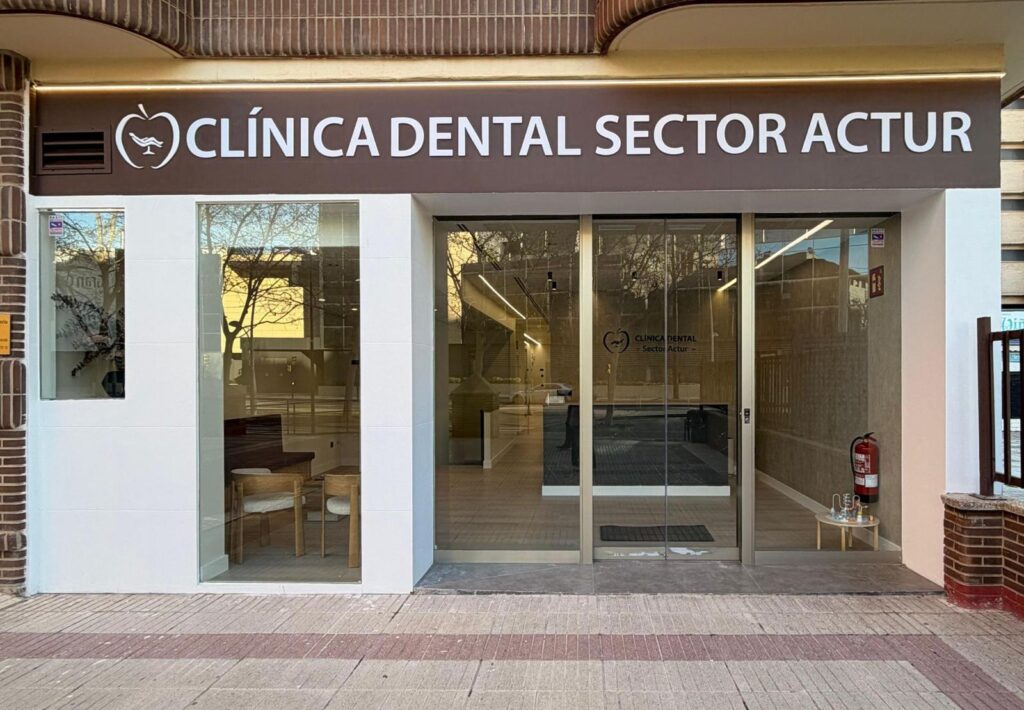 clinica dental sector actur entrada