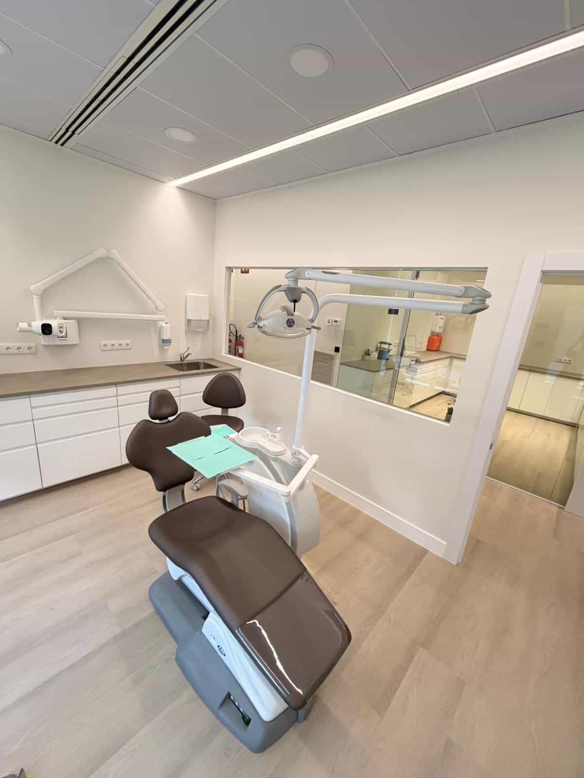 instalaciones clinica dental sector actur (8)
